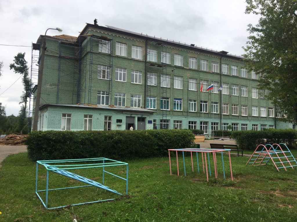 School_Kraz_01.jpg School_Kraz_01.jpg