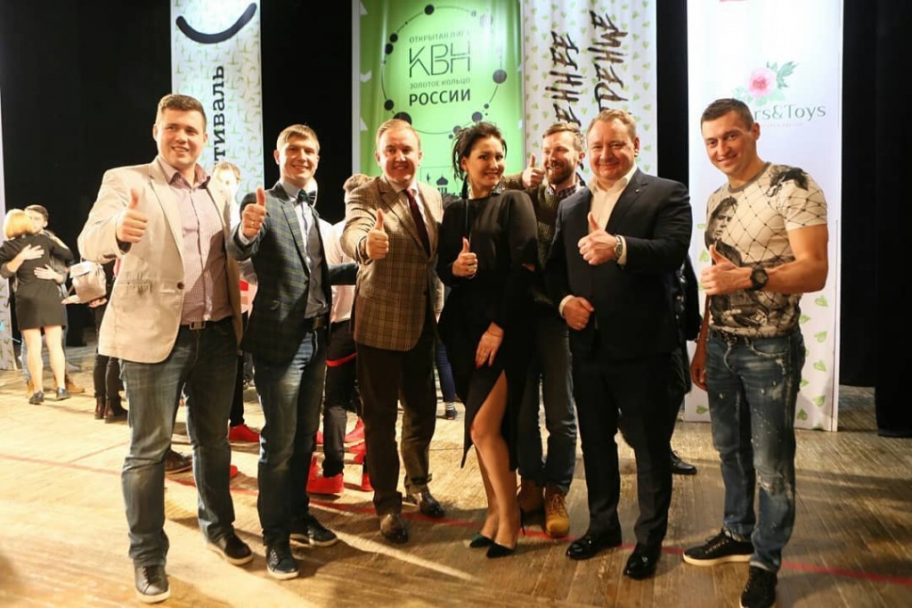 LZK_zhuri.jpg LZK_zhuri.jpg